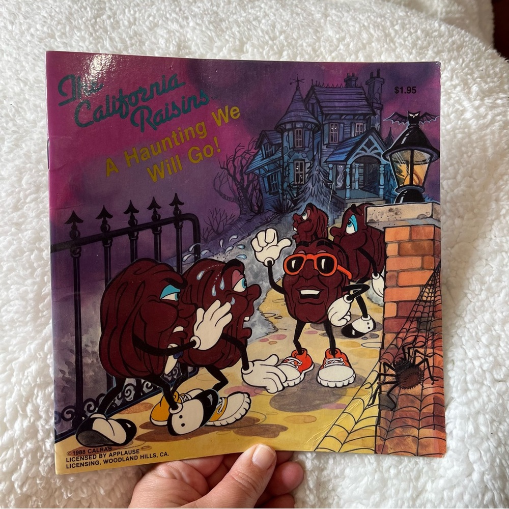 VTG California Raisins A Haunting We Will Go Picture Book Paperback 80s
